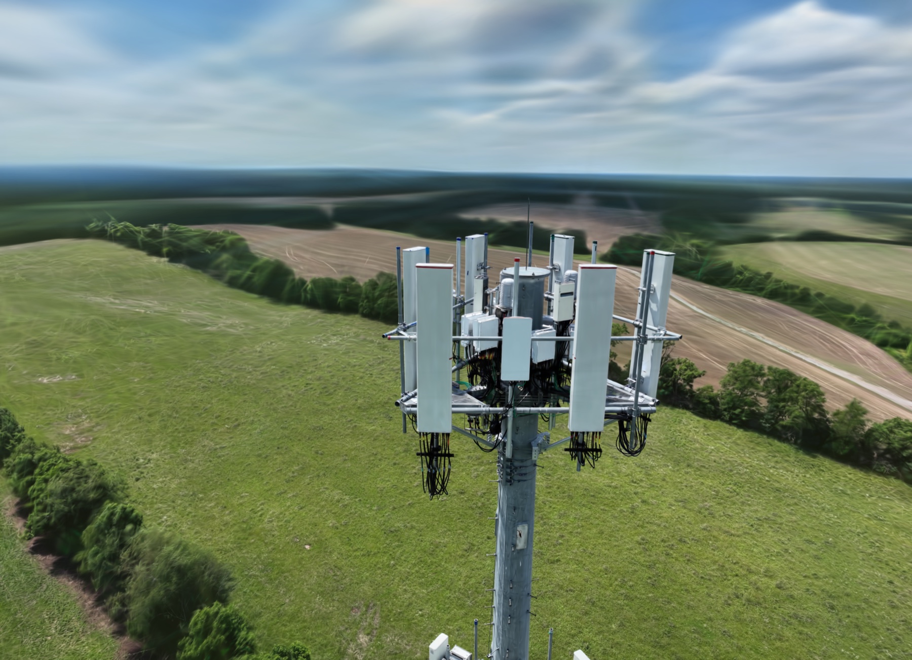 Cell Tower Gaussian Digital Twin